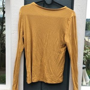 Long sleeve American Eagle shirt